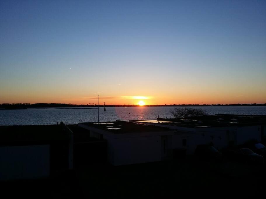 Fehmarn Burgtiefe Suedstrand Meerblick Apartment Meerzeit エクステリア 写真